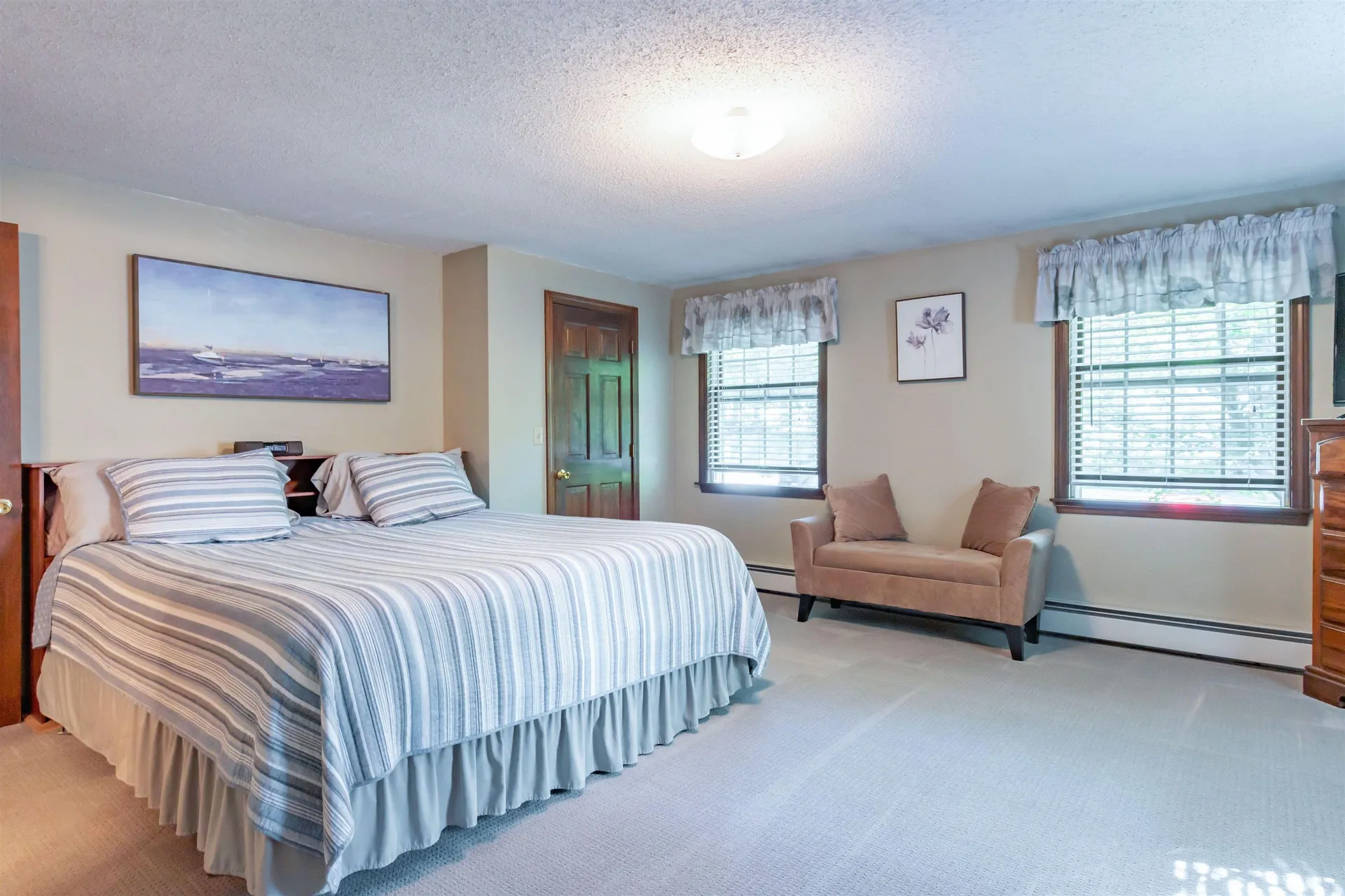 30 Raintree Drive Londonderry NH 03053