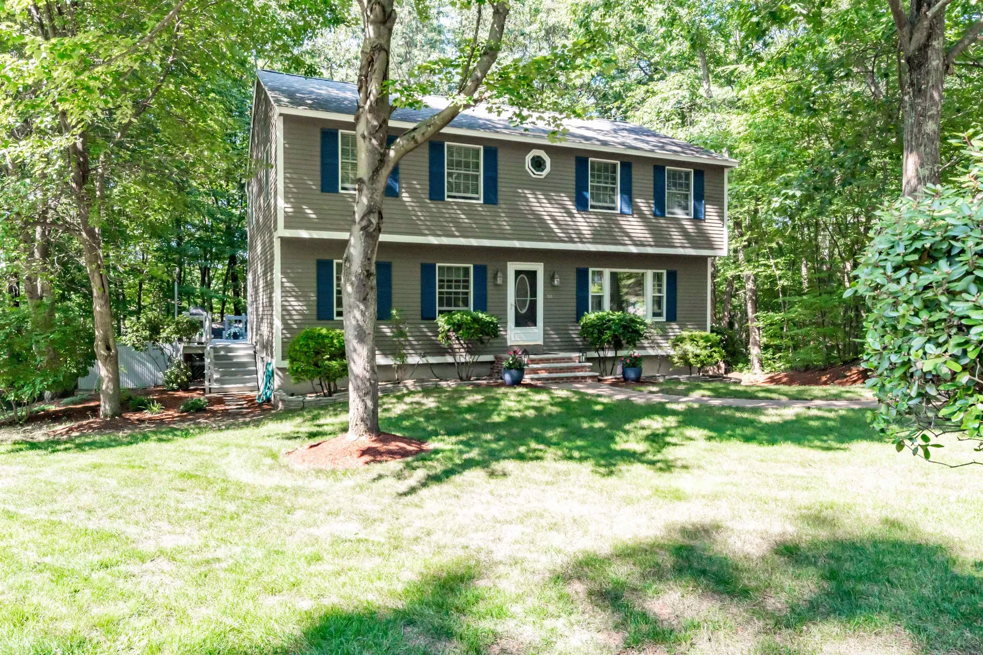 30 Raintree Drive Londonderry NH 03053