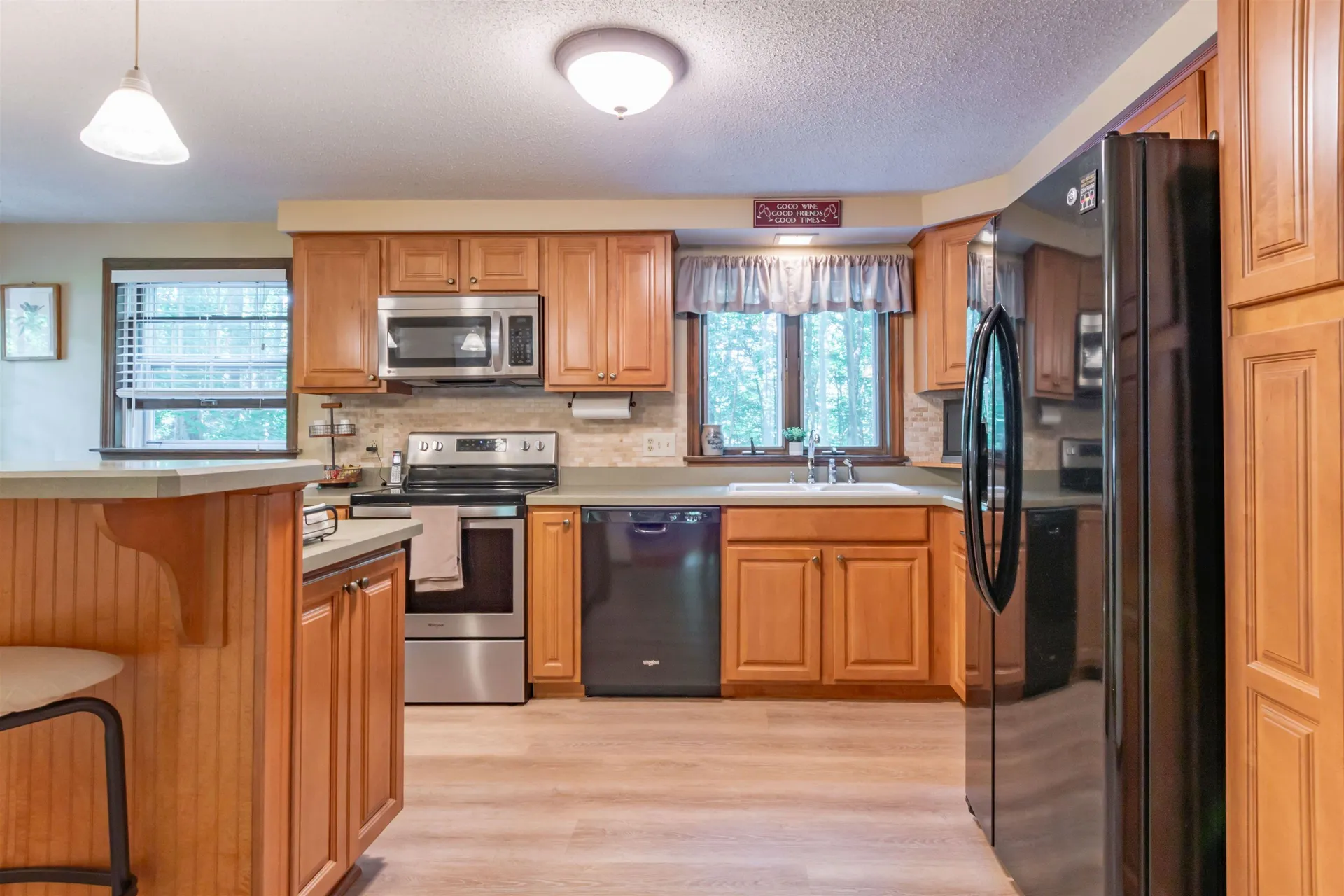30 Raintree Drive Londonderry NH 03053