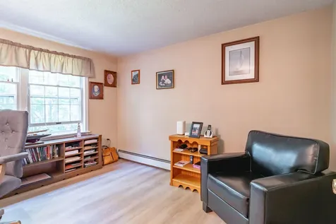 30 Raintree Drive Londonderry NH 03053