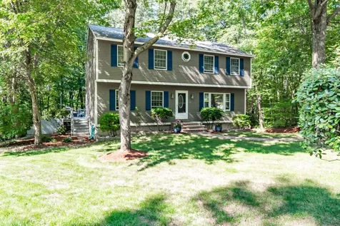 30 Raintree Drive Londonderry NH 03053