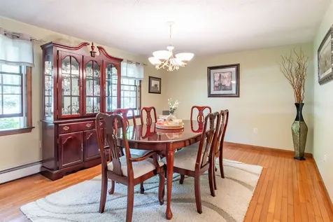 30 Raintree Drive Londonderry NH 03053
