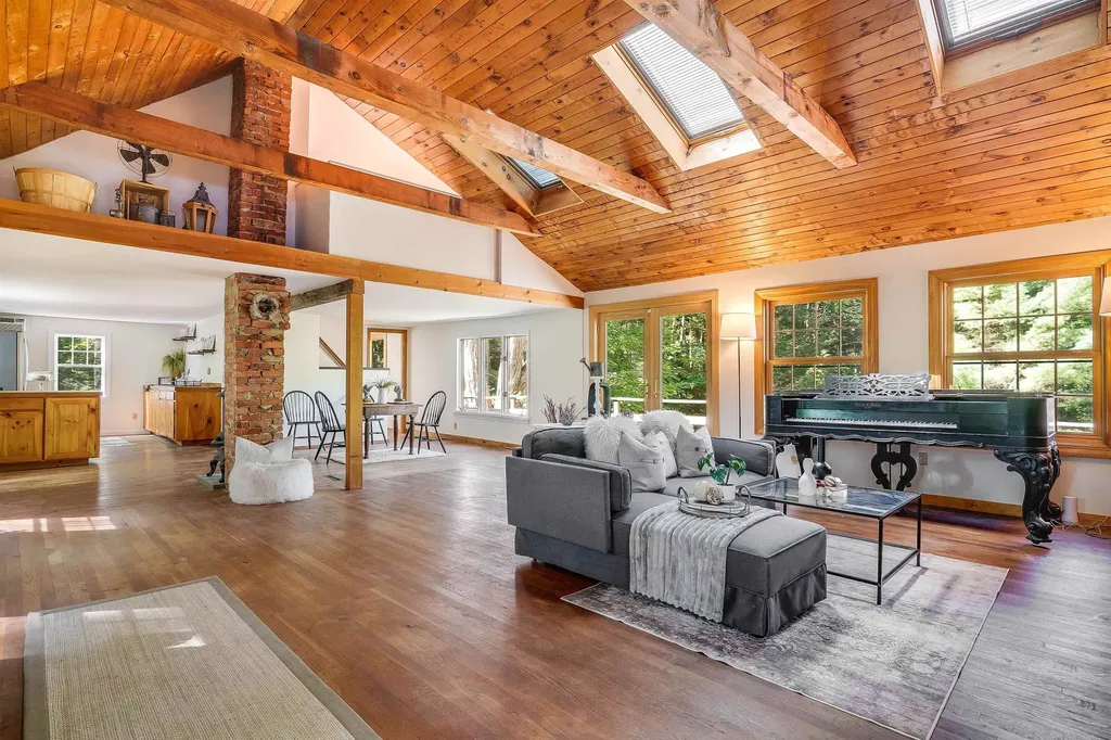 375 Candia Road Chester NH 03036