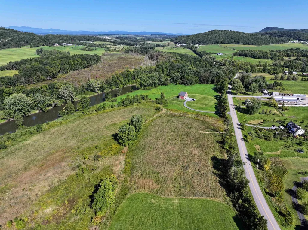 3319 Quaker Village Road Weybridge VT 05753