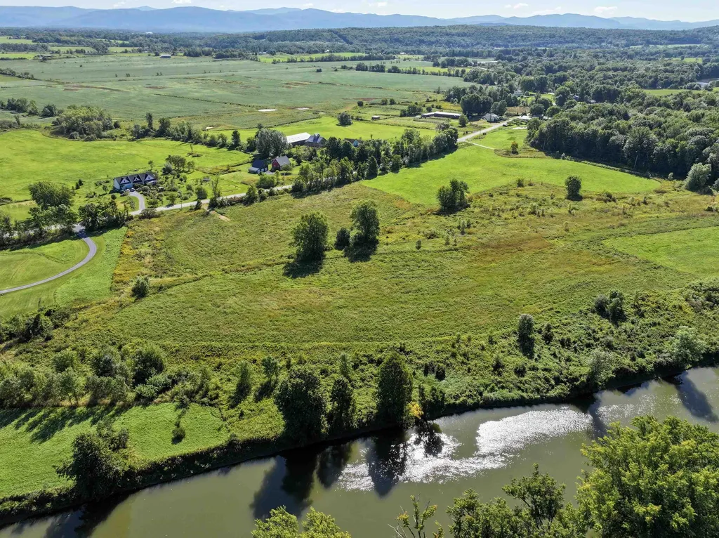 3319 Quaker Village Road Weybridge VT 05753