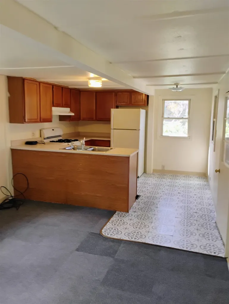 11 Cogswell Way Enfield NH 03748