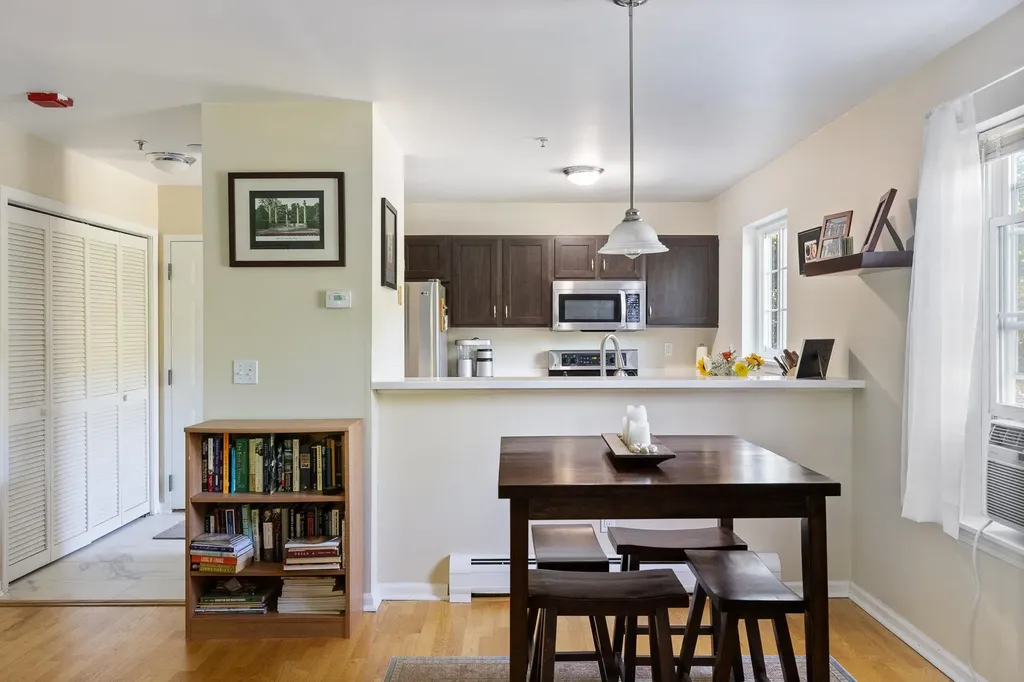 15 Hildred Drive Burlington VT 05401