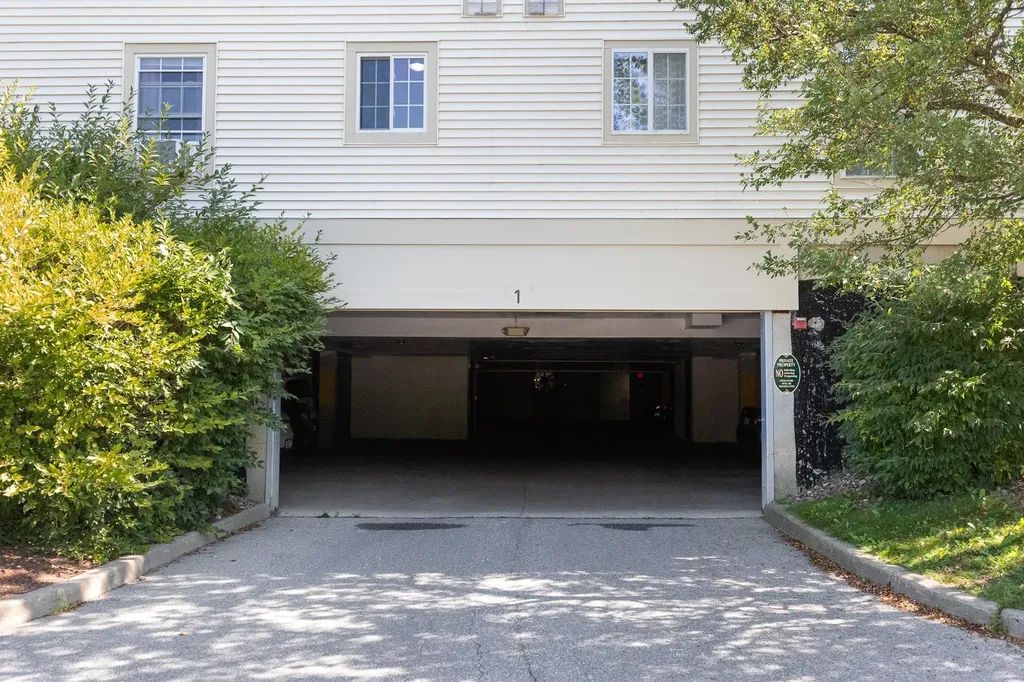 15 Hildred Drive Burlington VT 05401