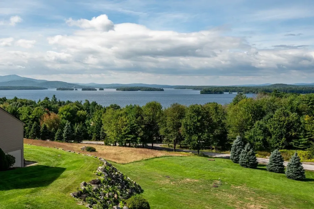 12 Topside Road Moultonborough NH 03254