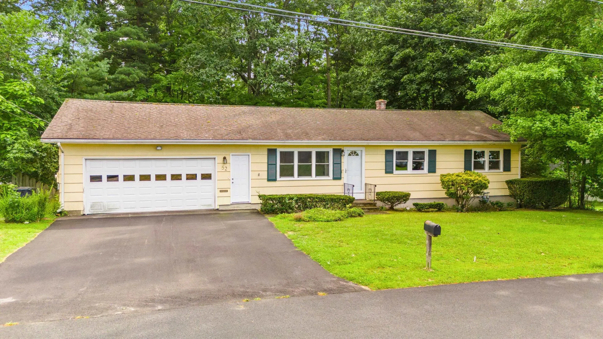 52 Raleigh Drive Nashua NH 03062