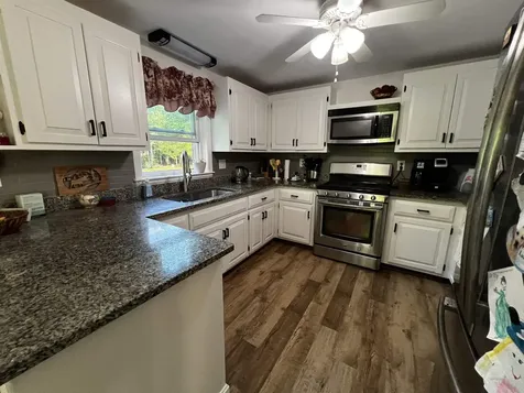 15 Windsong Drive Kingston NH 03848
