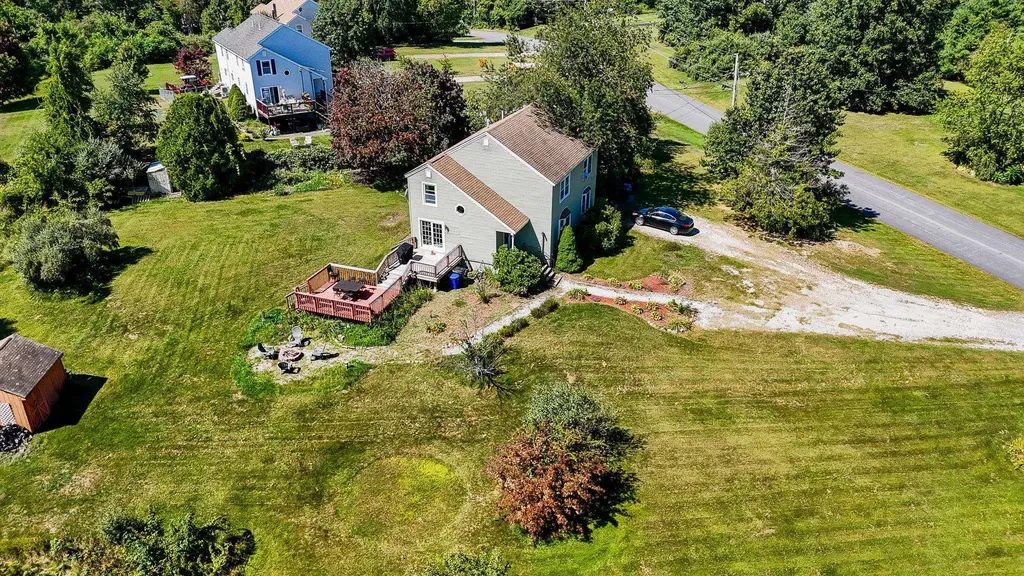 11 Richardson Road Derry NH 03038
