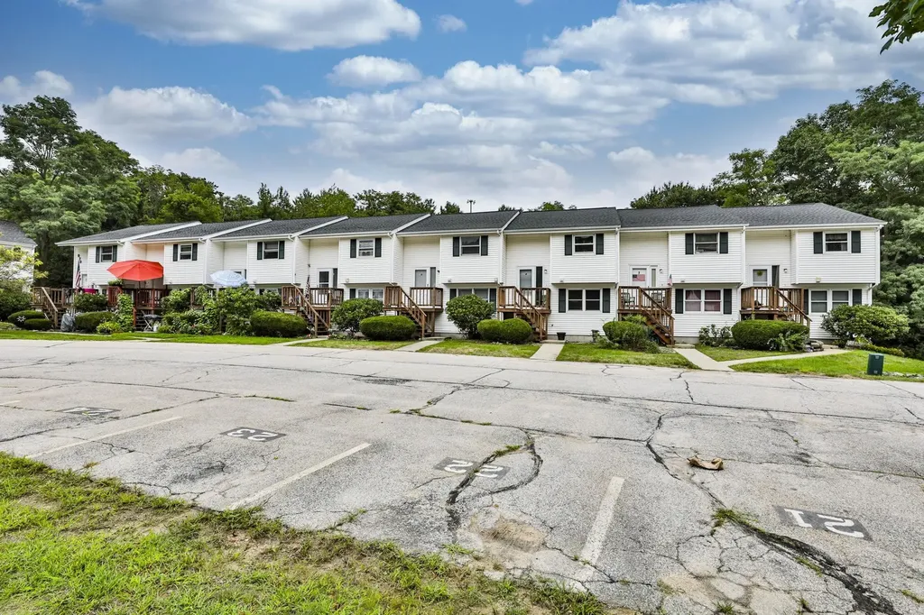 879 Mammoth Road Manchester NH 03104