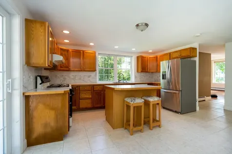 196 Tolend Road Barrington NH 03825