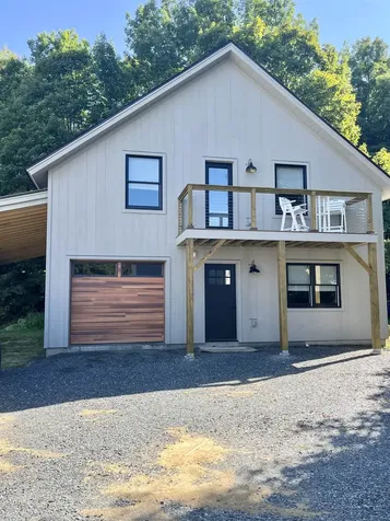 33 Pleasant Street Ludlow VT 05149