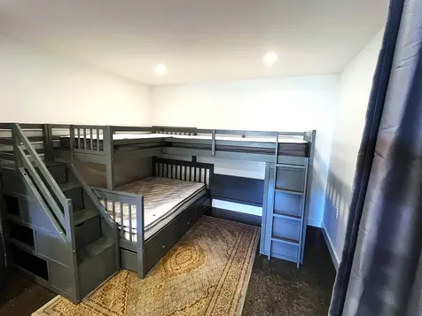 33 Pleasant Street Ludlow VT 05149