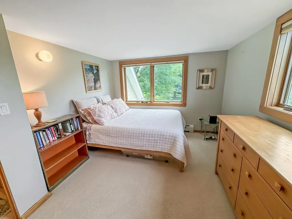 11 Bayfield Drive Shelburne VT 05482