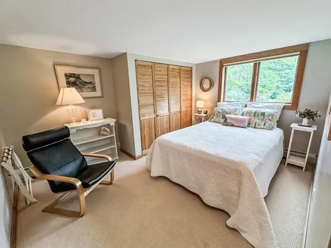 11 Bayfield Drive Shelburne VT 05482