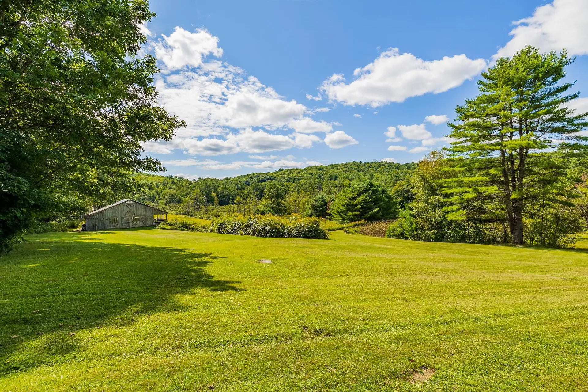 388 Center Of Town Road Hartford VT 05001