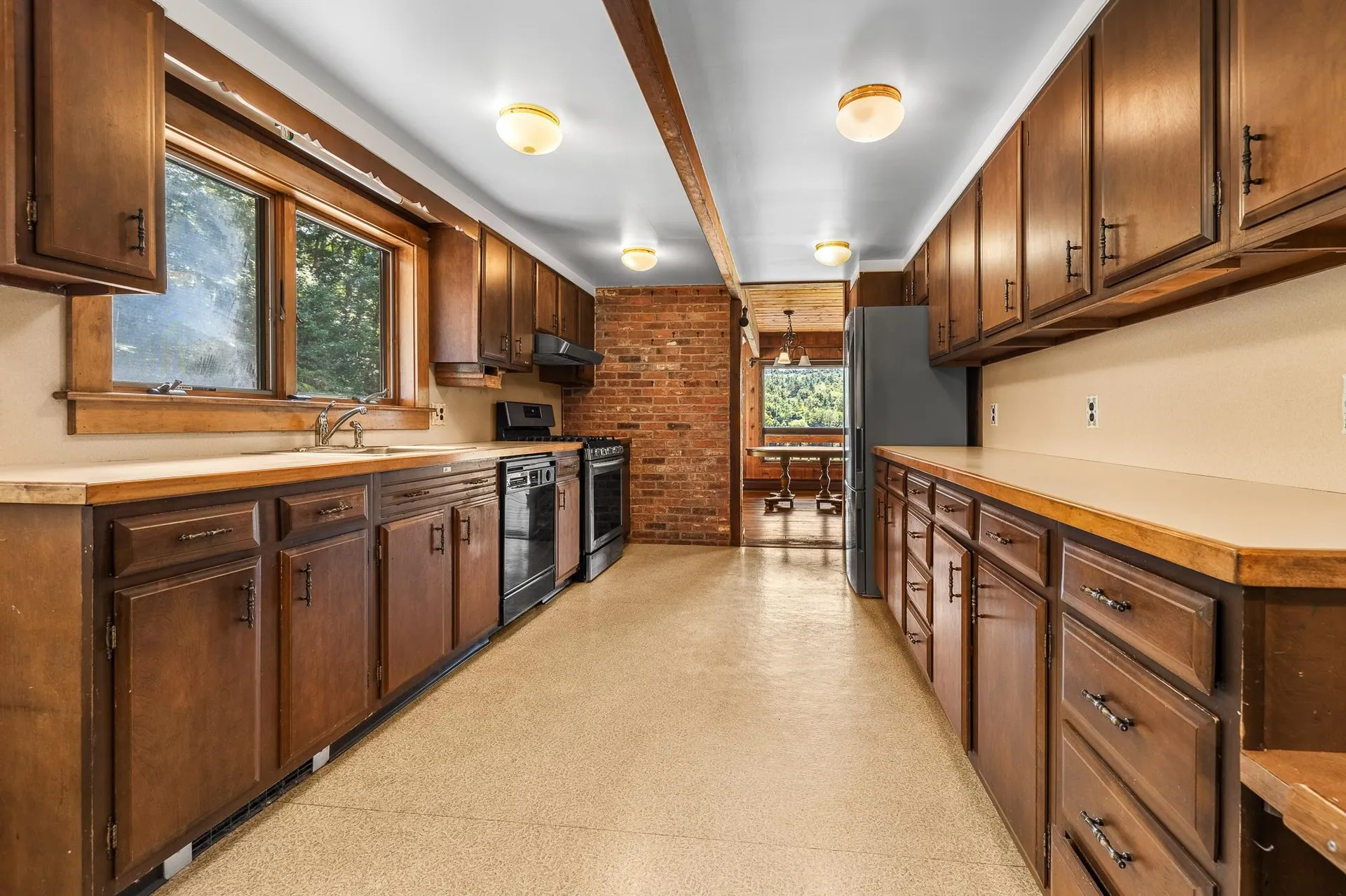 388 Center Of Town Road Hartford VT 05001