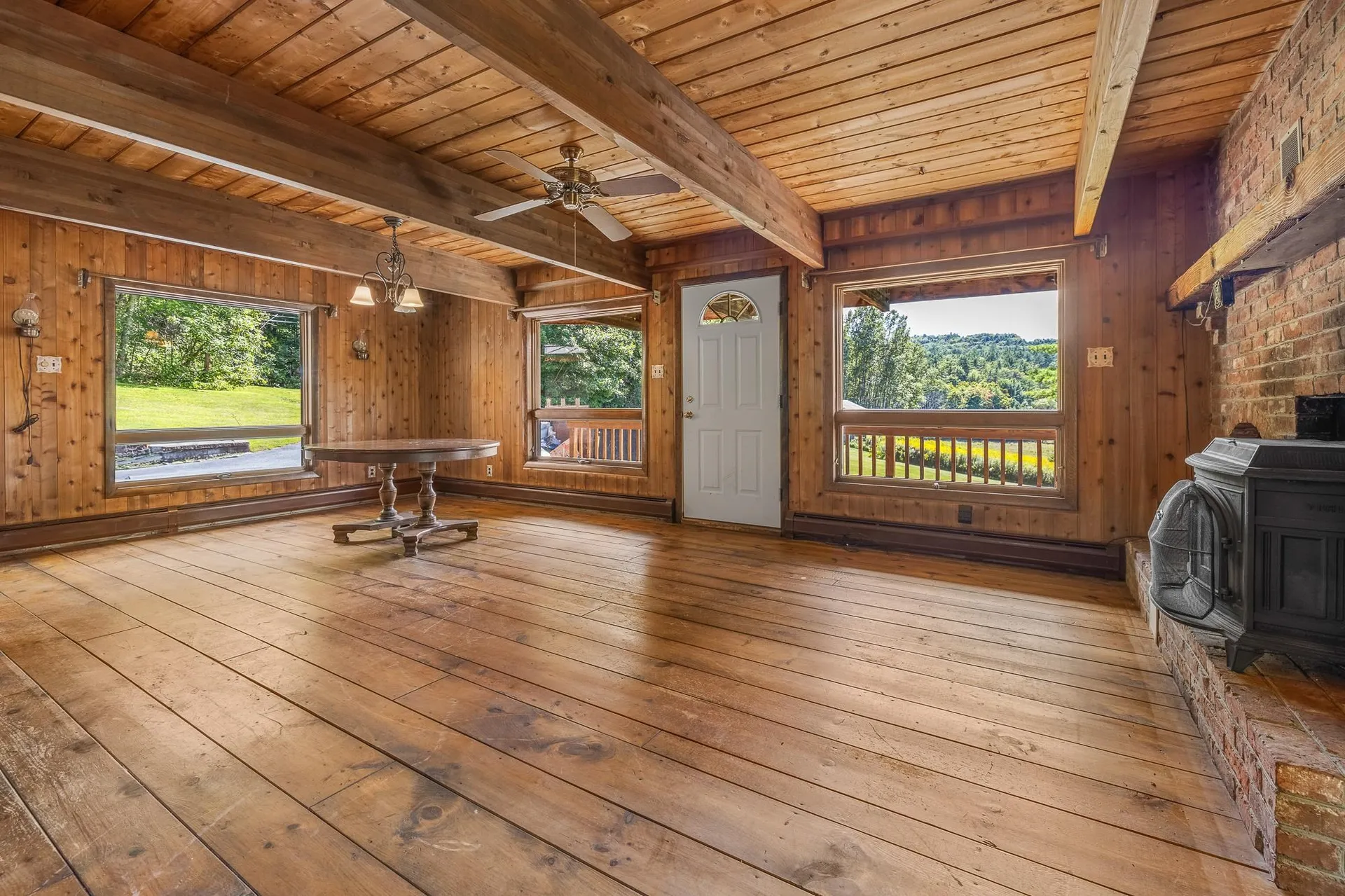 388 Center Of Town Road Hartford VT 05001