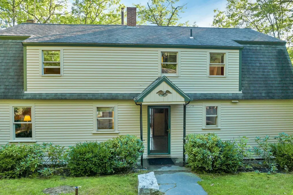 384 New Hampshire Route 113 Holderness NH 03245