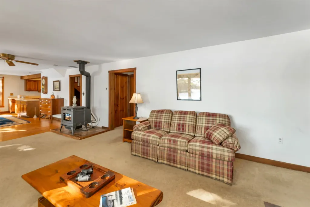 384 New Hampshire Route 113 Holderness NH 03245