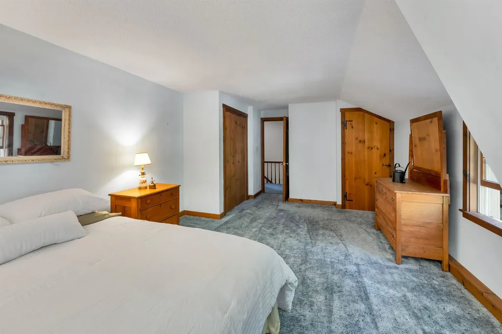 384 New Hampshire Route 113 Holderness NH 03245