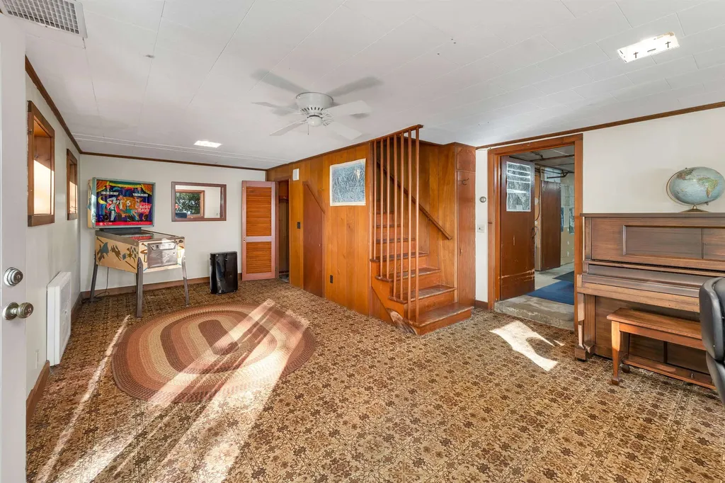 384 New Hampshire Route 113 Holderness NH 03245