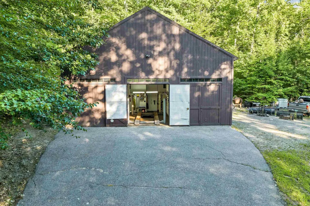 384 New Hampshire Route 113 Holderness NH 03245