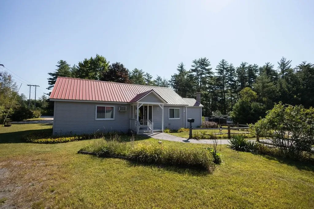 360 Maple Road Tamworth NH 03886