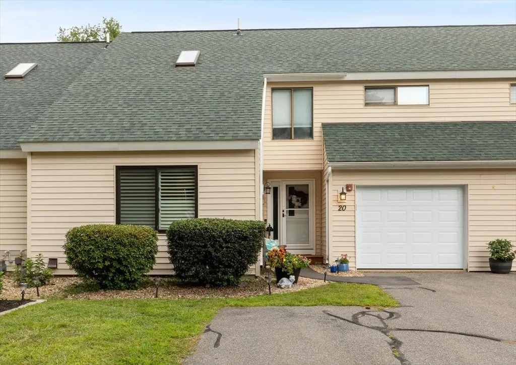 20 Ironwood Lane Atkinson NH 03811