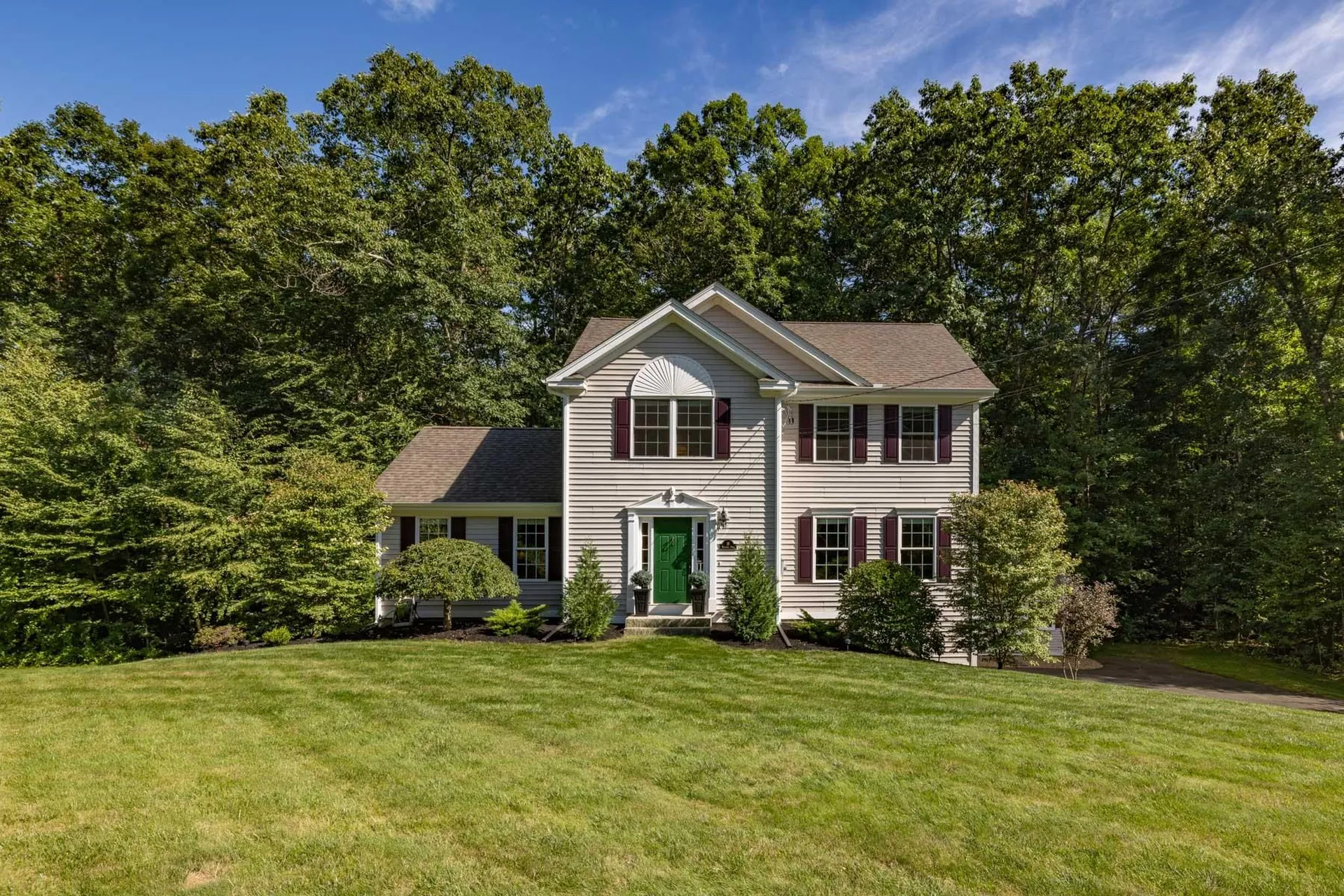 16 Williams Path Kingston NH 03848