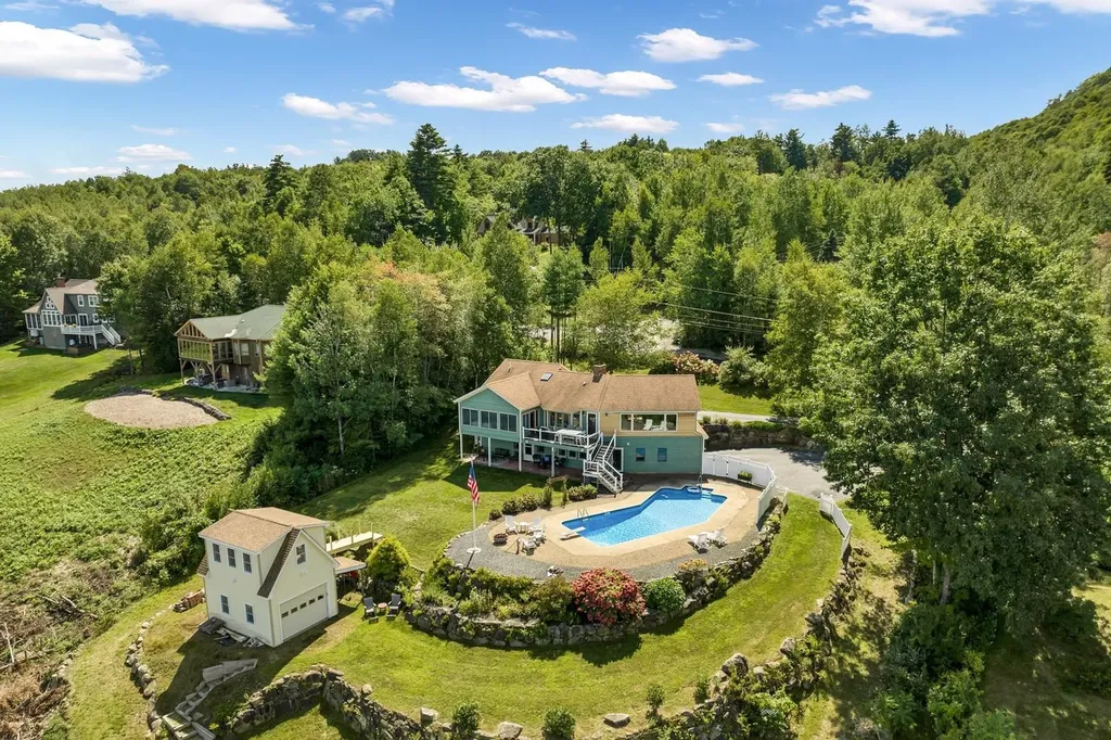 16 Lake View Drive New Hampton NH 03256