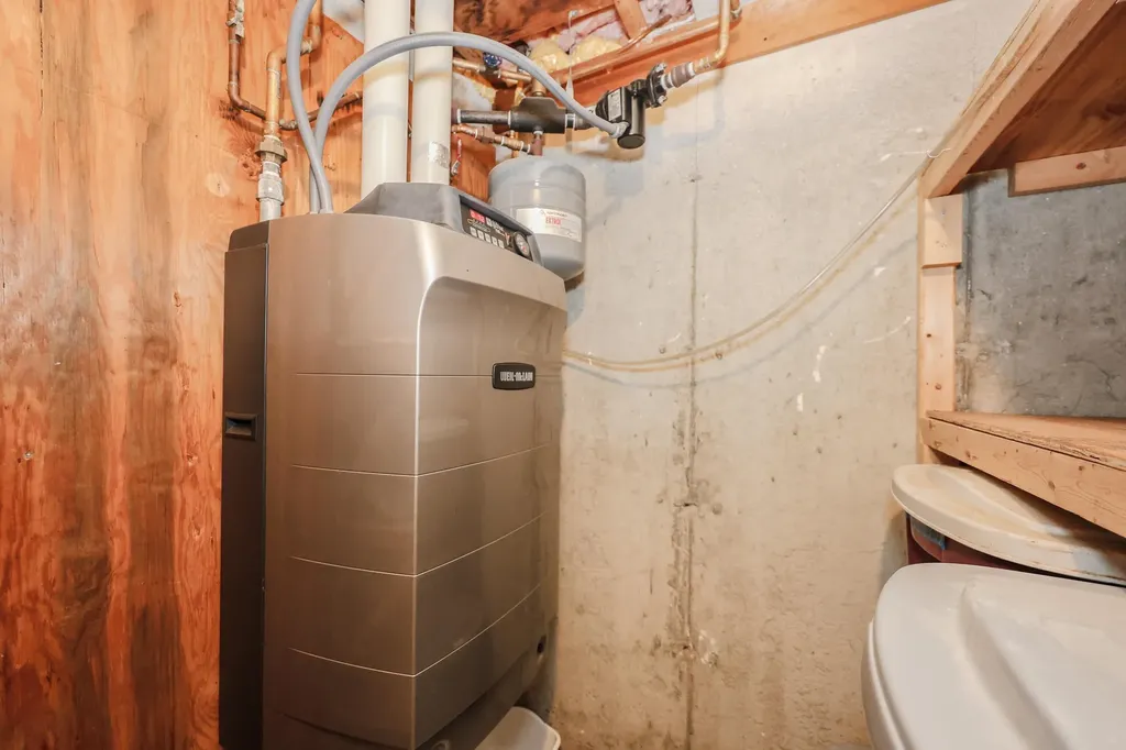 381 Blucher Street Manchester NH 03102