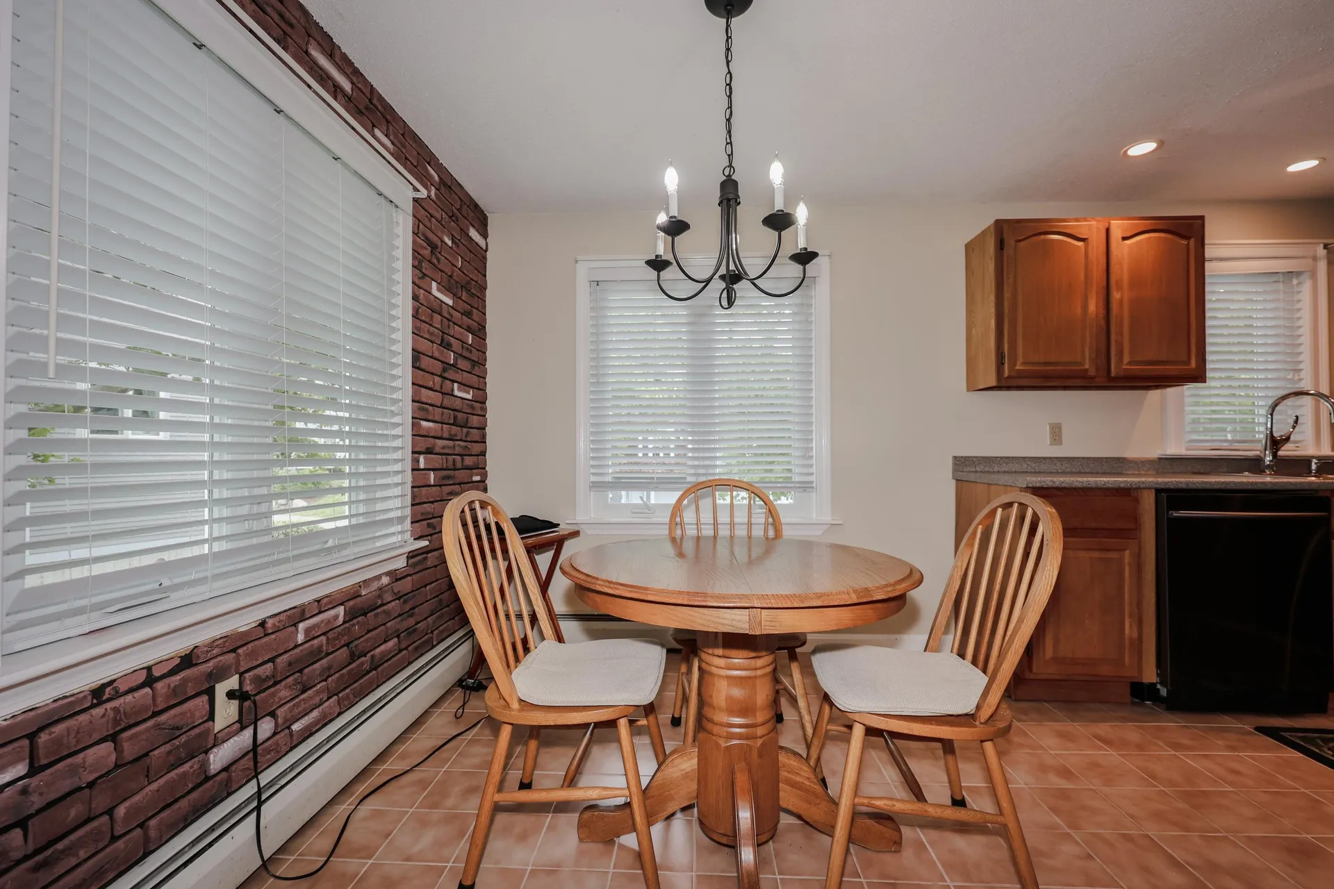 381 Blucher Street Manchester NH 03102