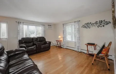 381 Blucher Street Manchester NH 03102