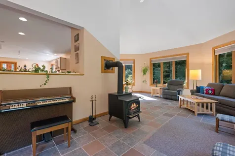 27 Bowles Road Newbury NH 03255