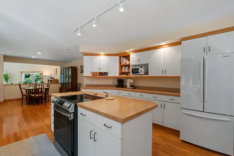 27 Bowles Road Newbury NH 03255