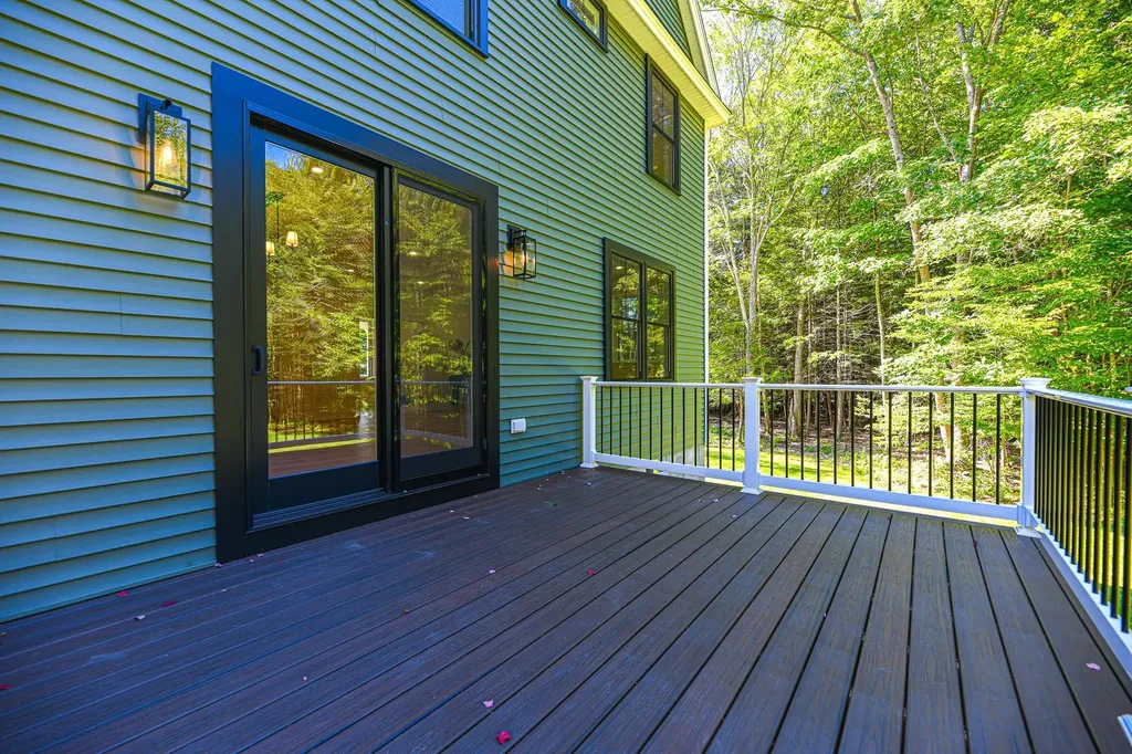 137 Union Road Stratham NH 03885