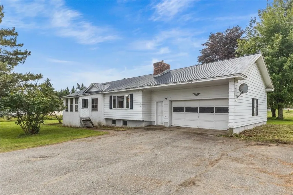 16 Pleasant View Drive Albany VT 05820