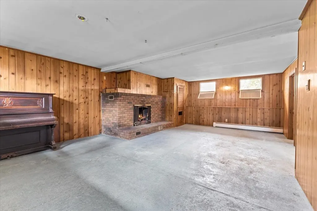 16 Pleasant View Drive Albany VT 05820