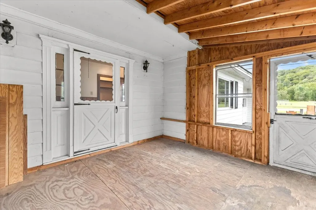 16 Pleasant View Drive Albany VT 05820