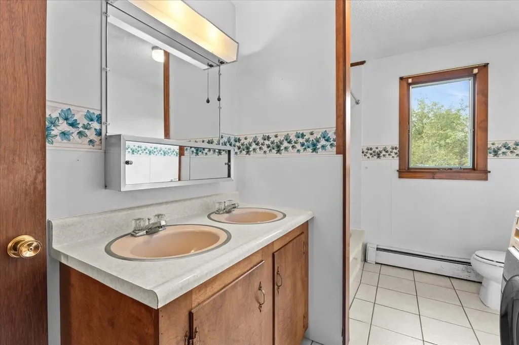 16 Pleasant View Drive Albany VT 05820