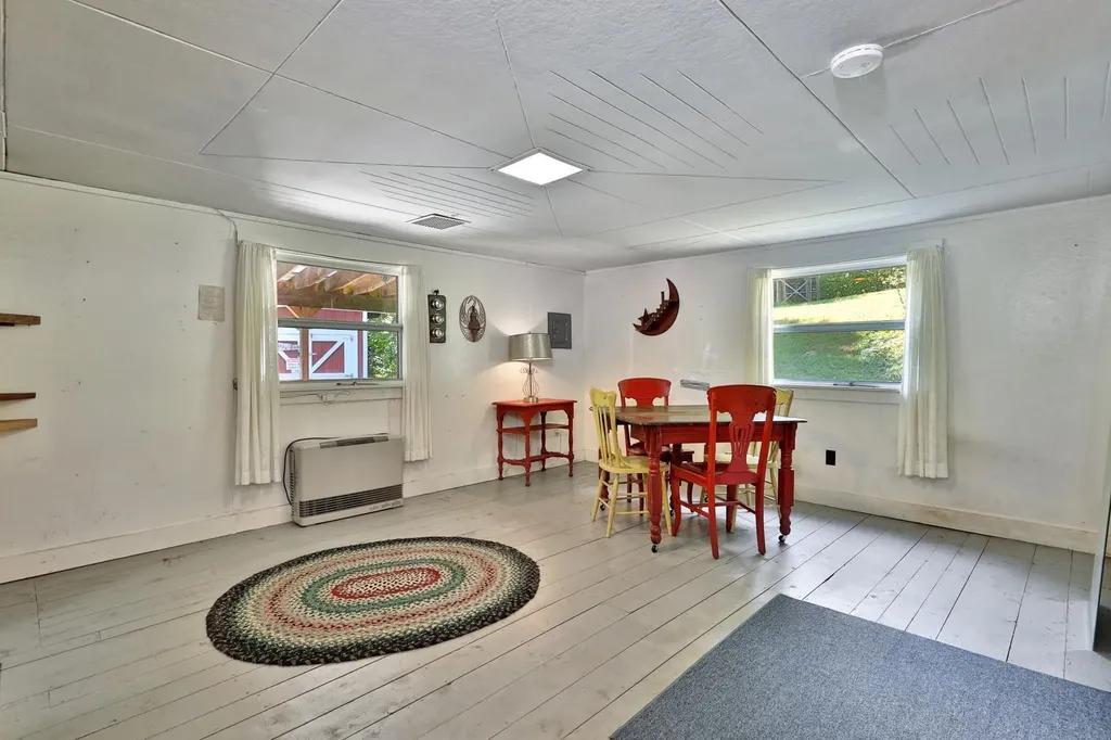 1087 Route 100 Pittsfield VT 05762