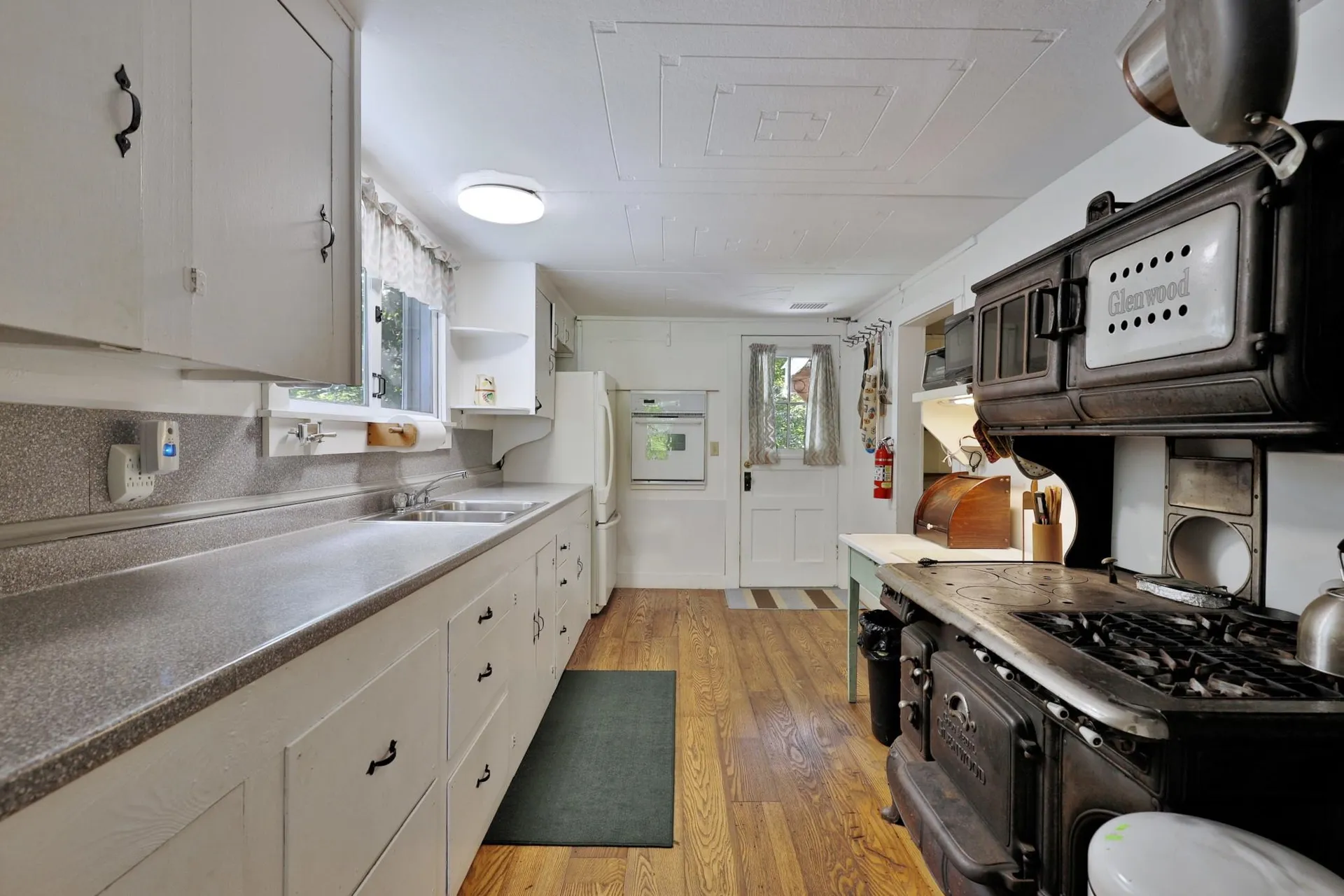 1087 Route 100 Pittsfield VT 05762