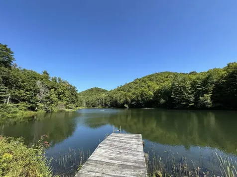 433 Freeman Road Pomfret VT 05053
