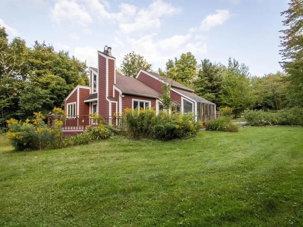 695 Oak Knoll Road Williston VT 05495