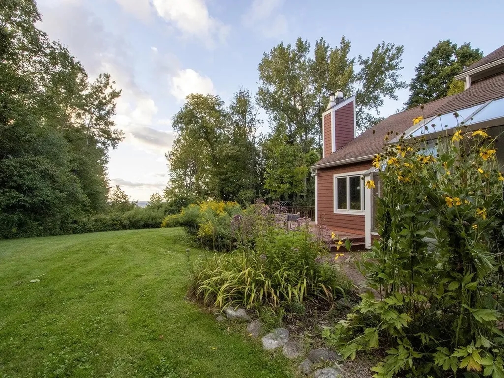 695 Oak Knoll Road Williston VT 05495