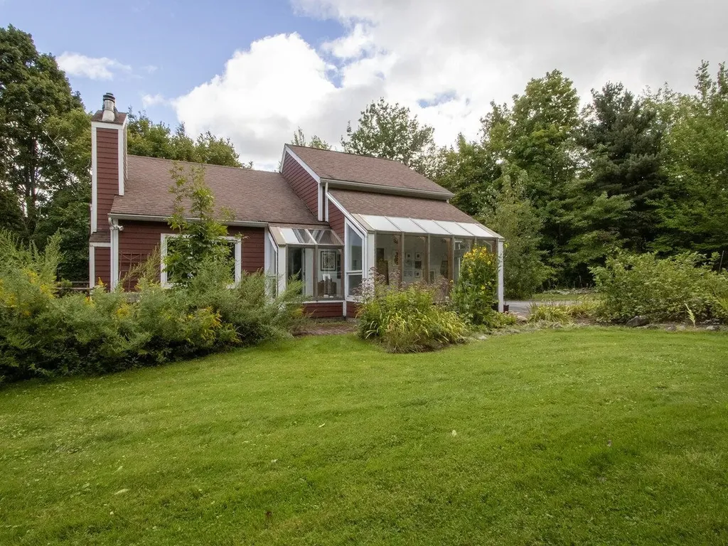 695 Oak Knoll Road Williston VT 05495